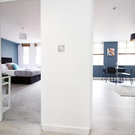 The Cheltenham, By Staybc Appartement *